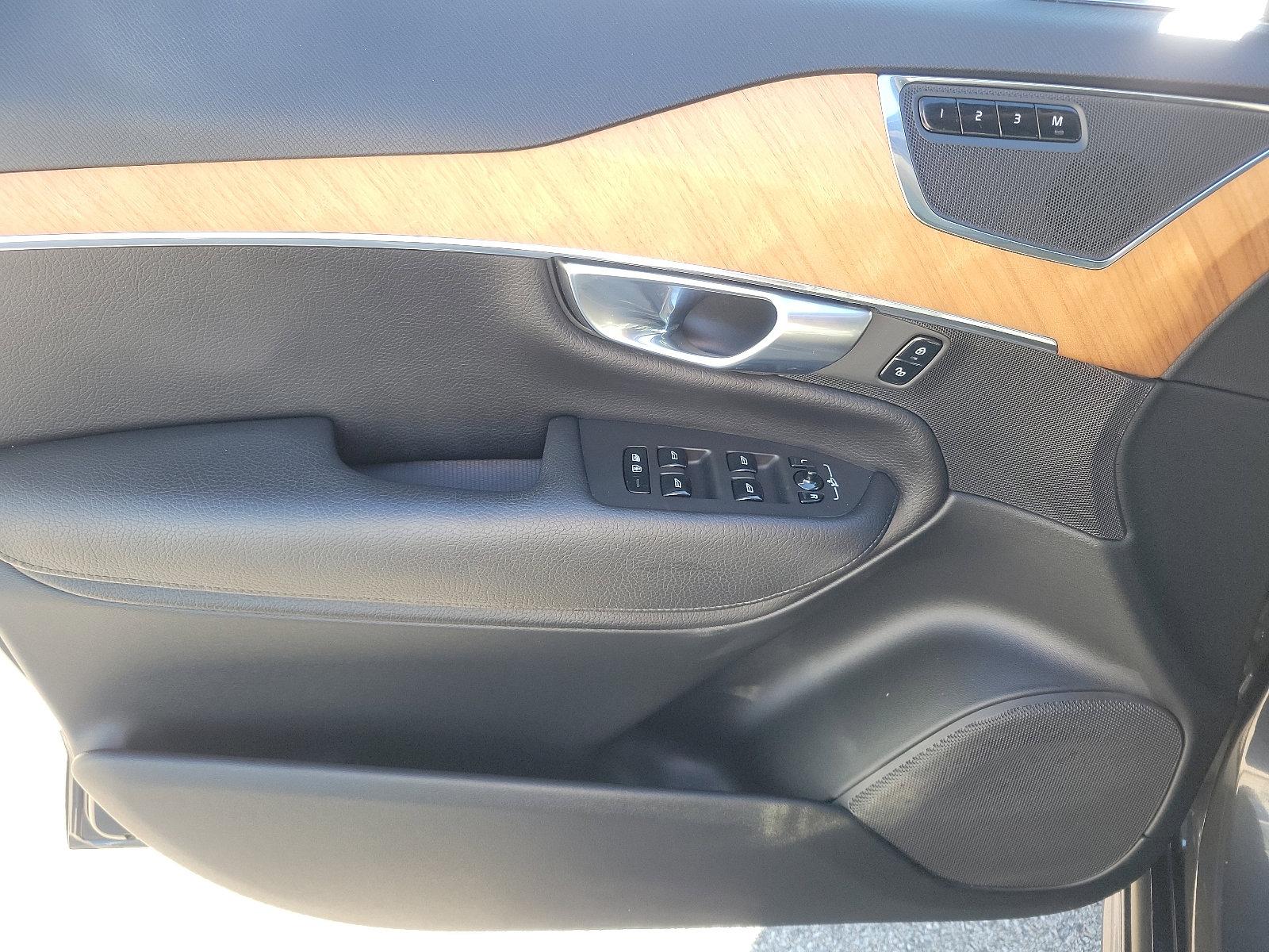 2022 Volvo XC90 Vehicle Photo in Trevose, PA 19053