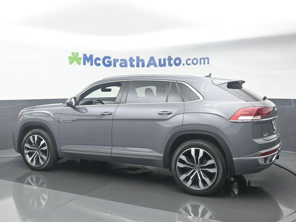 2022 Volkswagen Atlas Cross Sport Vehicle Photo in Marion, IA 52302