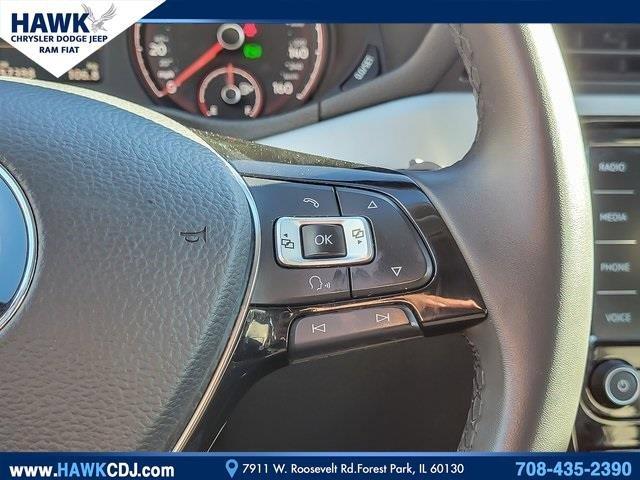 2022 Volkswagen Passat Vehicle Photo in Saint Charles, IL 60174