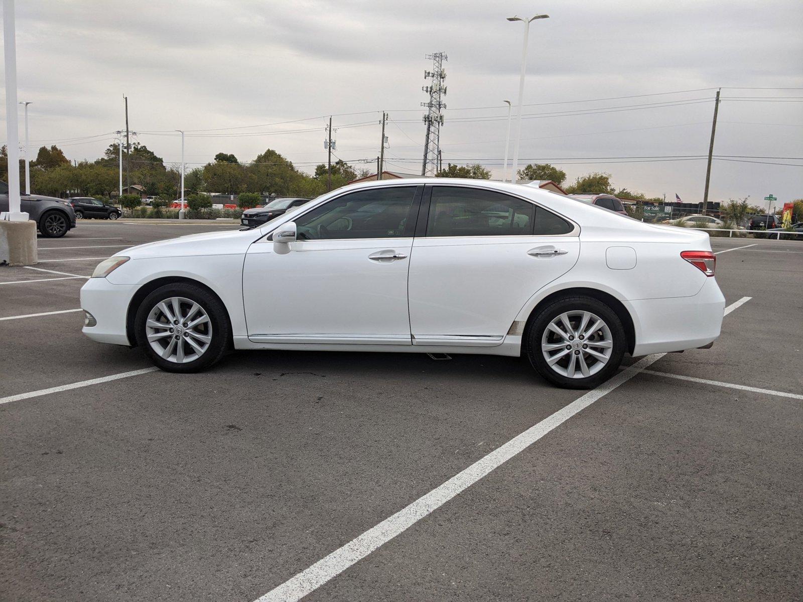 2011 Lexus ES 350 Vehicle Photo in Austin, TX 78728