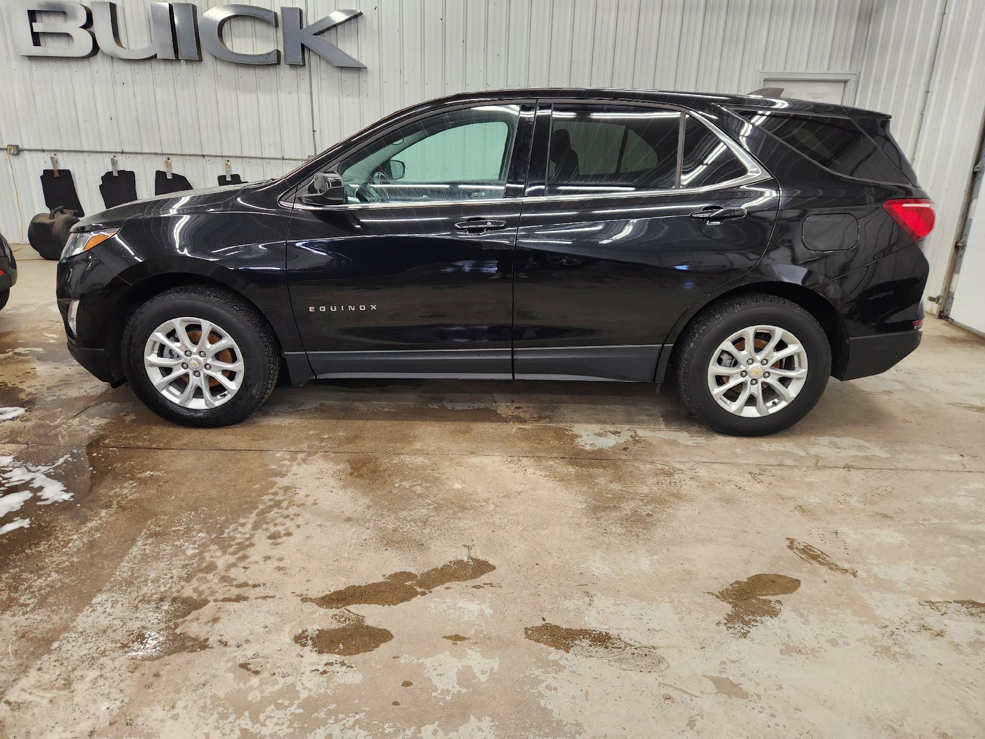 Used 2020 Chevrolet Equinox LT with VIN 2GNAXUEV9L6100340 for sale in Staples, Minnesota