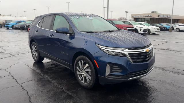 Used 2022 Chevrolet Equinox LT with VIN 2GNAXKEV0N6113226 for sale in Center Line, MI