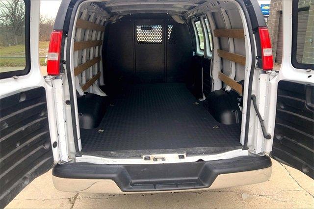 2022 Chevrolet Express Cargo 2500 Vehicle Photo in KANSAS CITY, MO 64114-4502