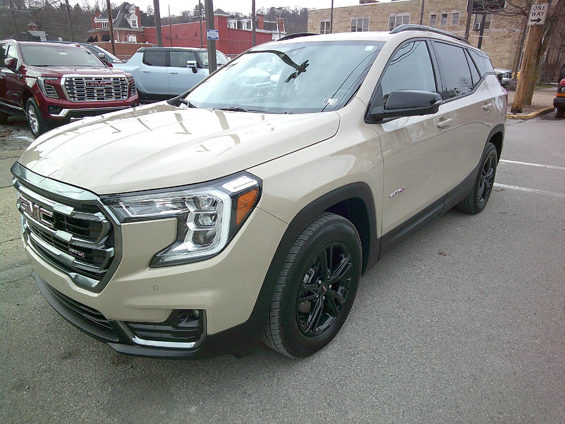 2022 GMC Terrain Vehicle Photo in KITTANNING, PA 16201-1536