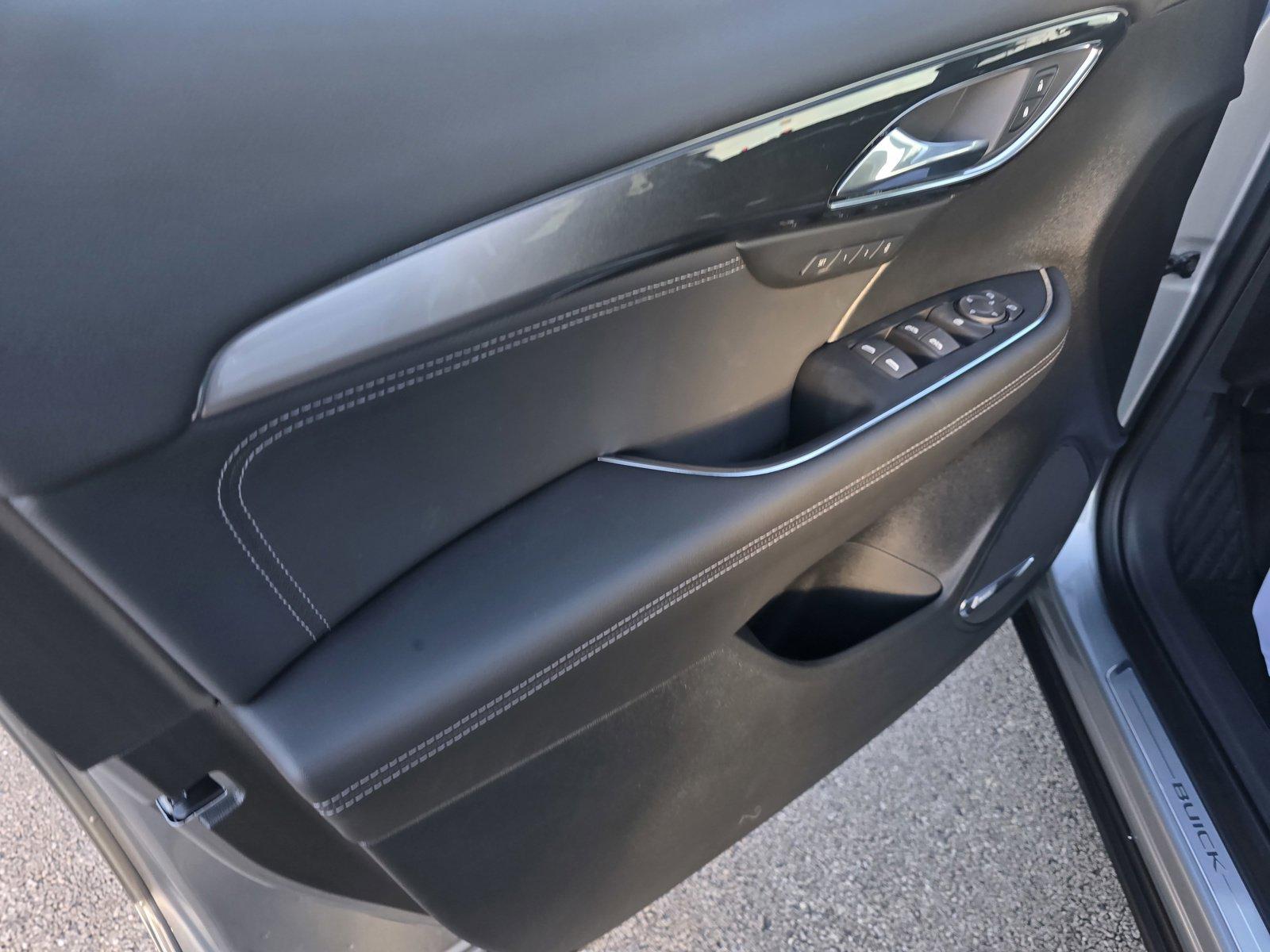 2025 Buick Envision Vehicle Photo in Rolla, MO 65401