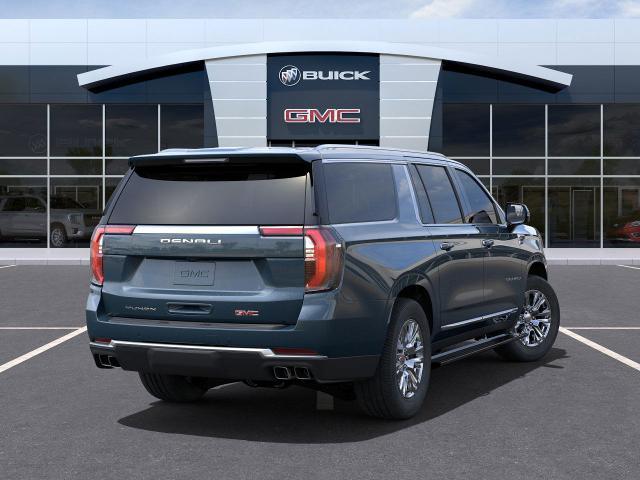 2025 GMC Yukon XL Vehicle Photo in MEDINA, OH 44256-9631