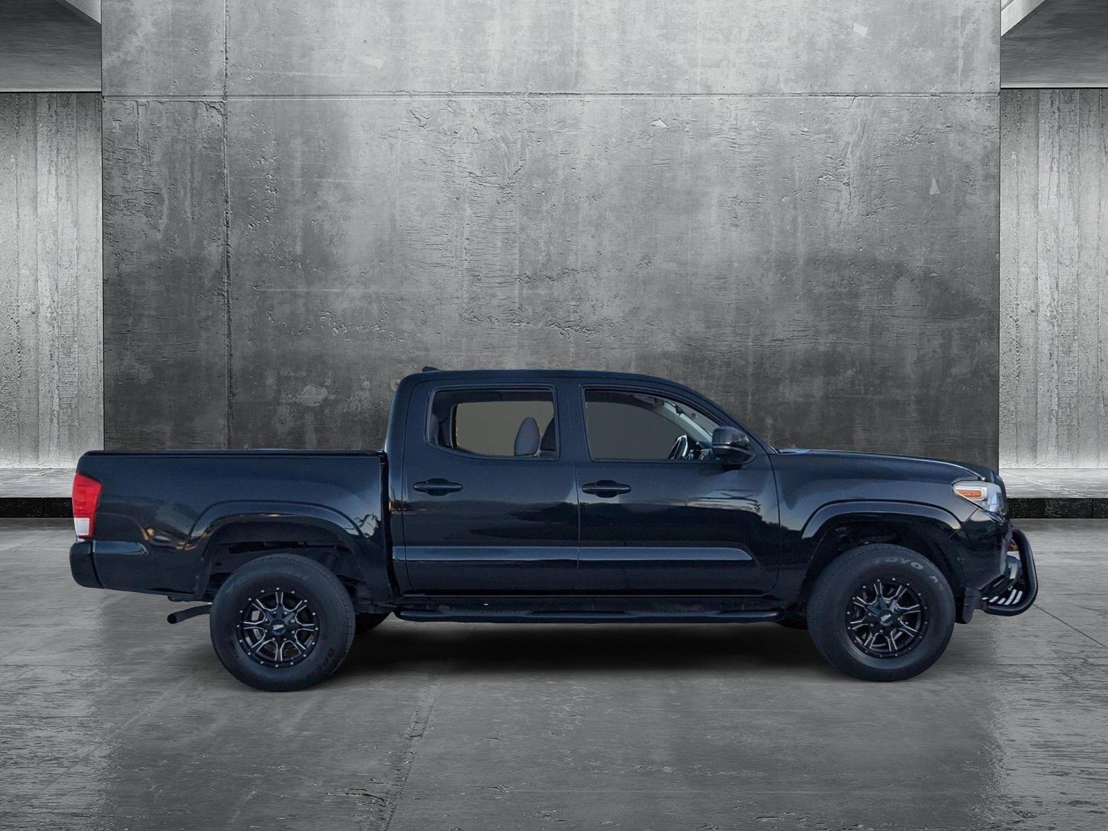 2017 Toyota Tacoma Vehicle Photo in Davie, FL 33331