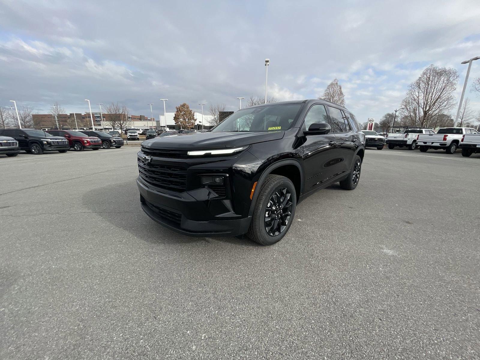 2025 Chevrolet Traverse Vehicle Photo in BENTONVILLE, AR 72712-4322