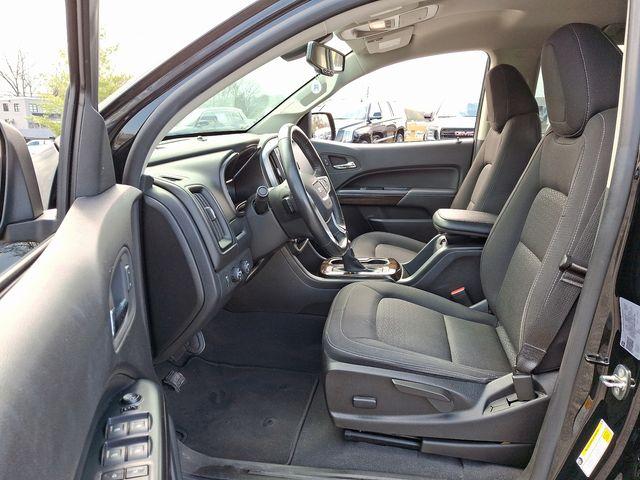 2022 GMC Canyon Vehicle Photo in DANBURY, CT 06810-5034