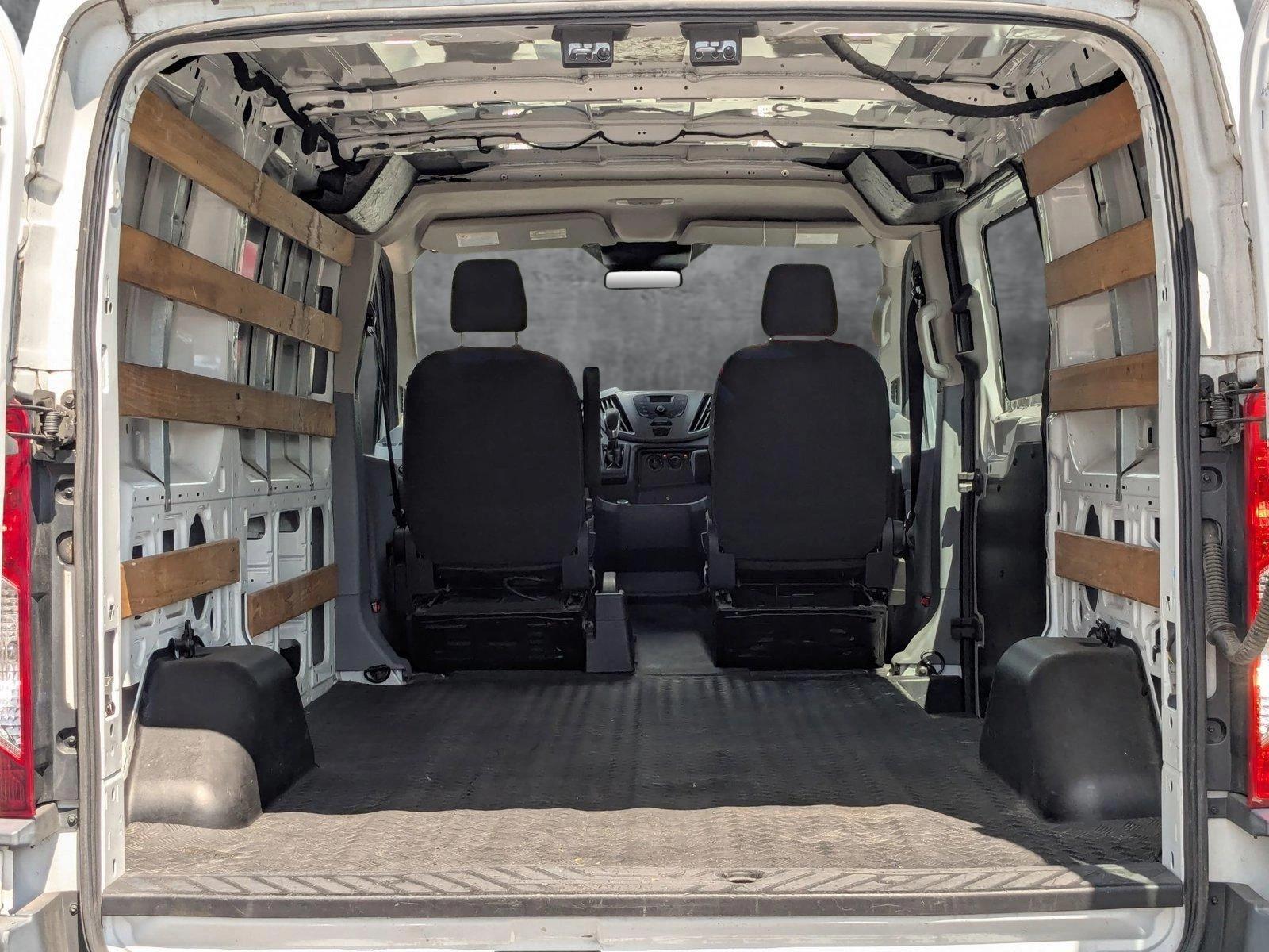 2018 Ford Transit Van Vehicle Photo in St. Petersburg, FL 33713
