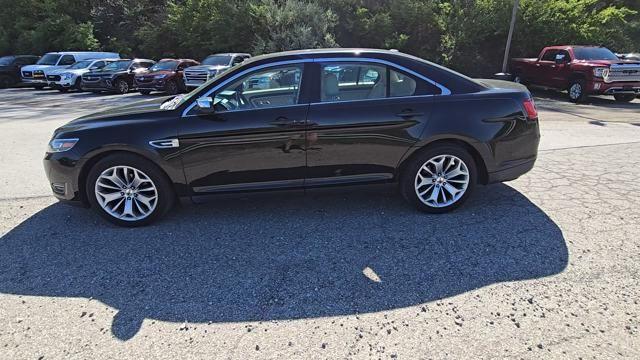 2017 Ford Taurus Vehicle Photo in Pleasant Hills, PA 15236