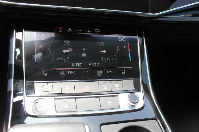 2025 Audi Q7 Vehicle Photo in HOUSTON, TX 77090