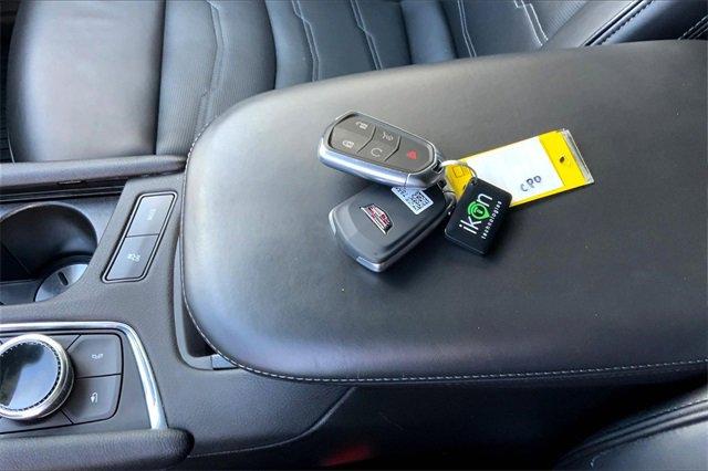 2024 Cadillac XT6 Vehicle Photo in TOPEKA, KS 66609-0000