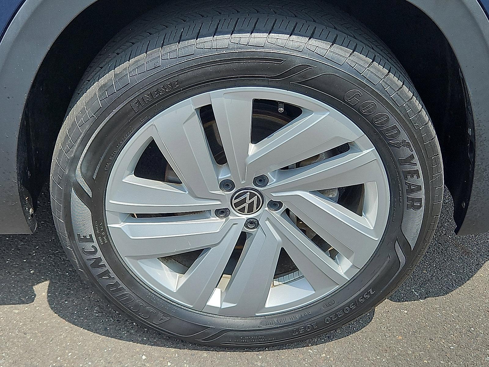 2022 Volkswagen Atlas Cross Sport Vehicle Photo in Trevose, PA 19053