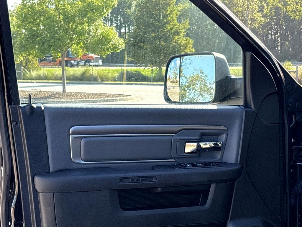 2023 Ram 1500 Classic Vehicle Photo in POOLER, GA 31322-3252