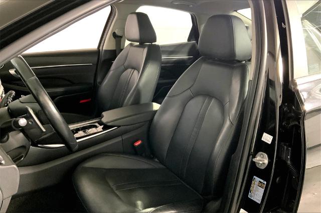 2023 Hyundai SONATA Vehicle Photo in Lees Summit, MO 64086