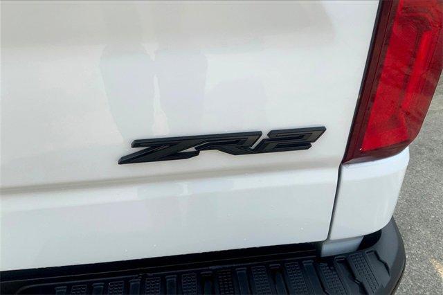 2024 Chevrolet Silverado 1500 Vehicle Photo in KANSAS CITY, MO 64114-4545