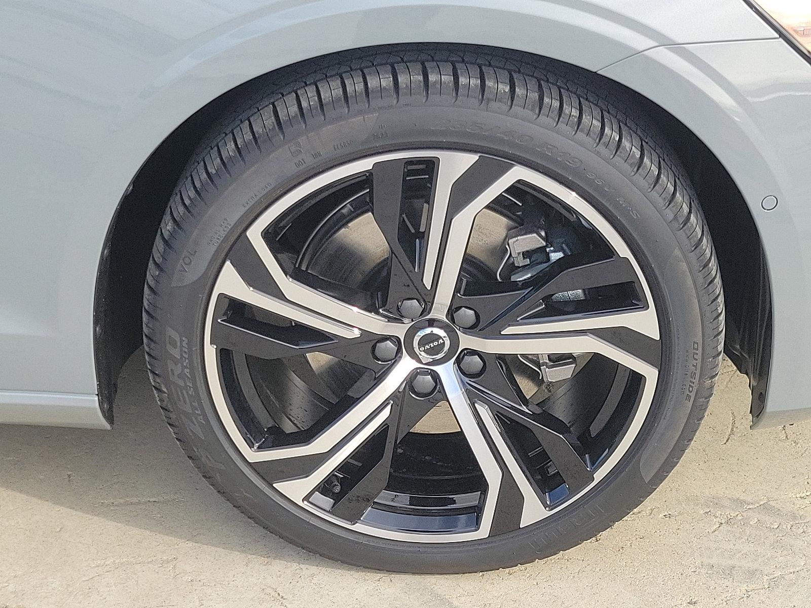 2024 Volvo S60 Vehicle Photo in Trevose, PA 19053