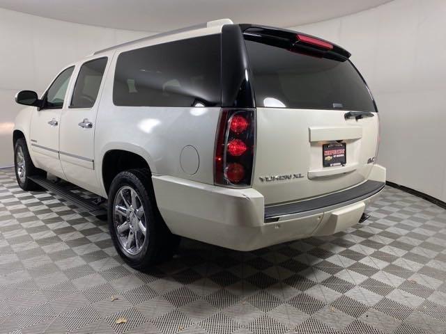 2014 GMC Yukon XL Vehicle Photo in MEDINA, OH 44256-9001