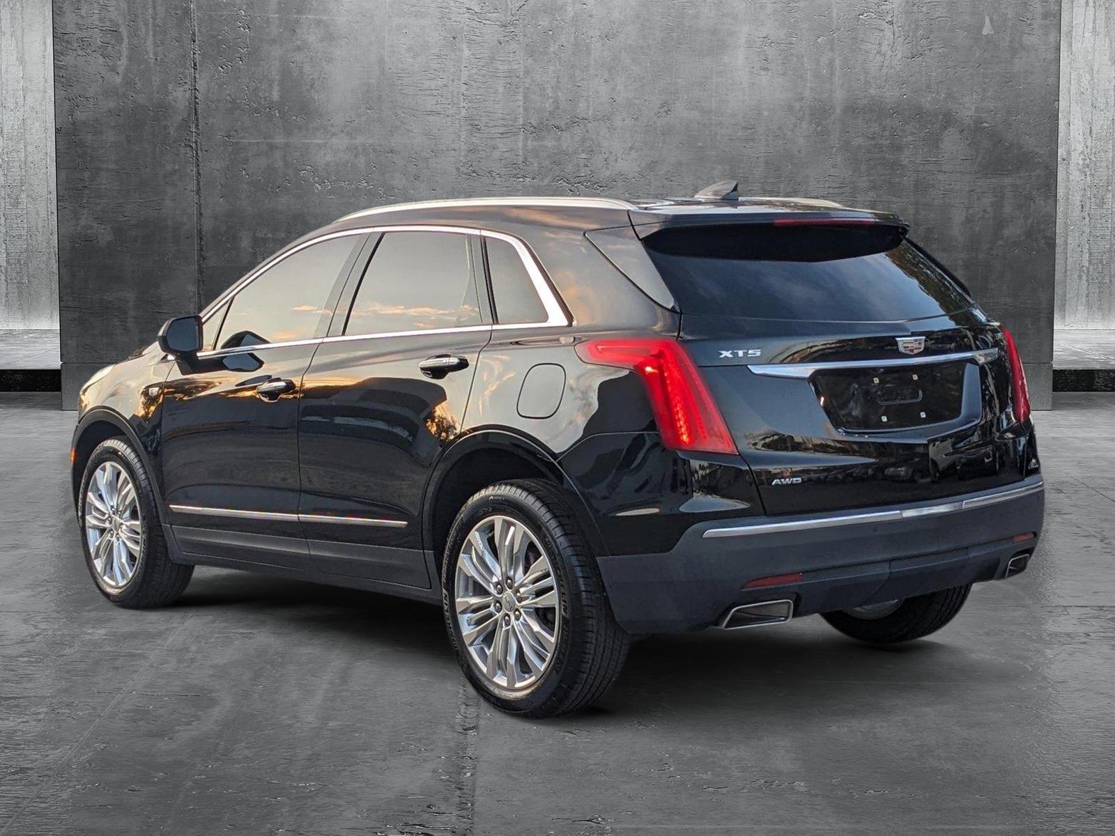 2017 Cadillac XT5 Vehicle Photo in WEST PALM BEACH, FL 33407-3296