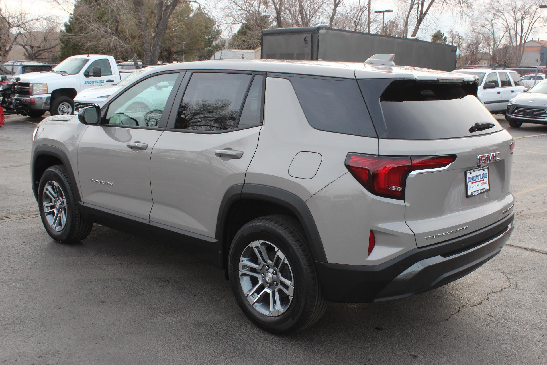 2025 GMC Terrain Vehicle Photo in AURORA, CO 80012-4011