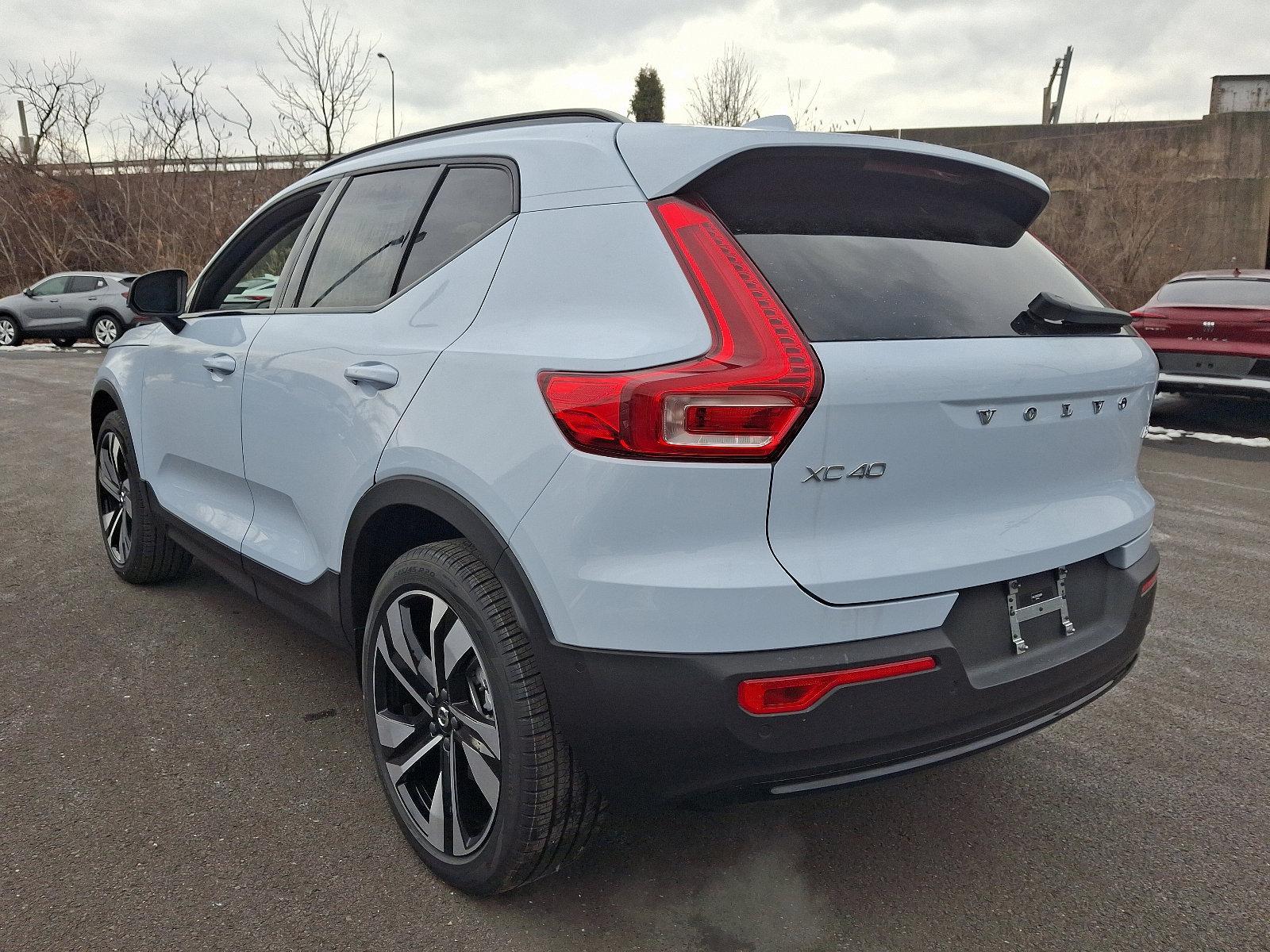 2025 Volvo XC40 Vehicle Photo in Trevose, PA 19053