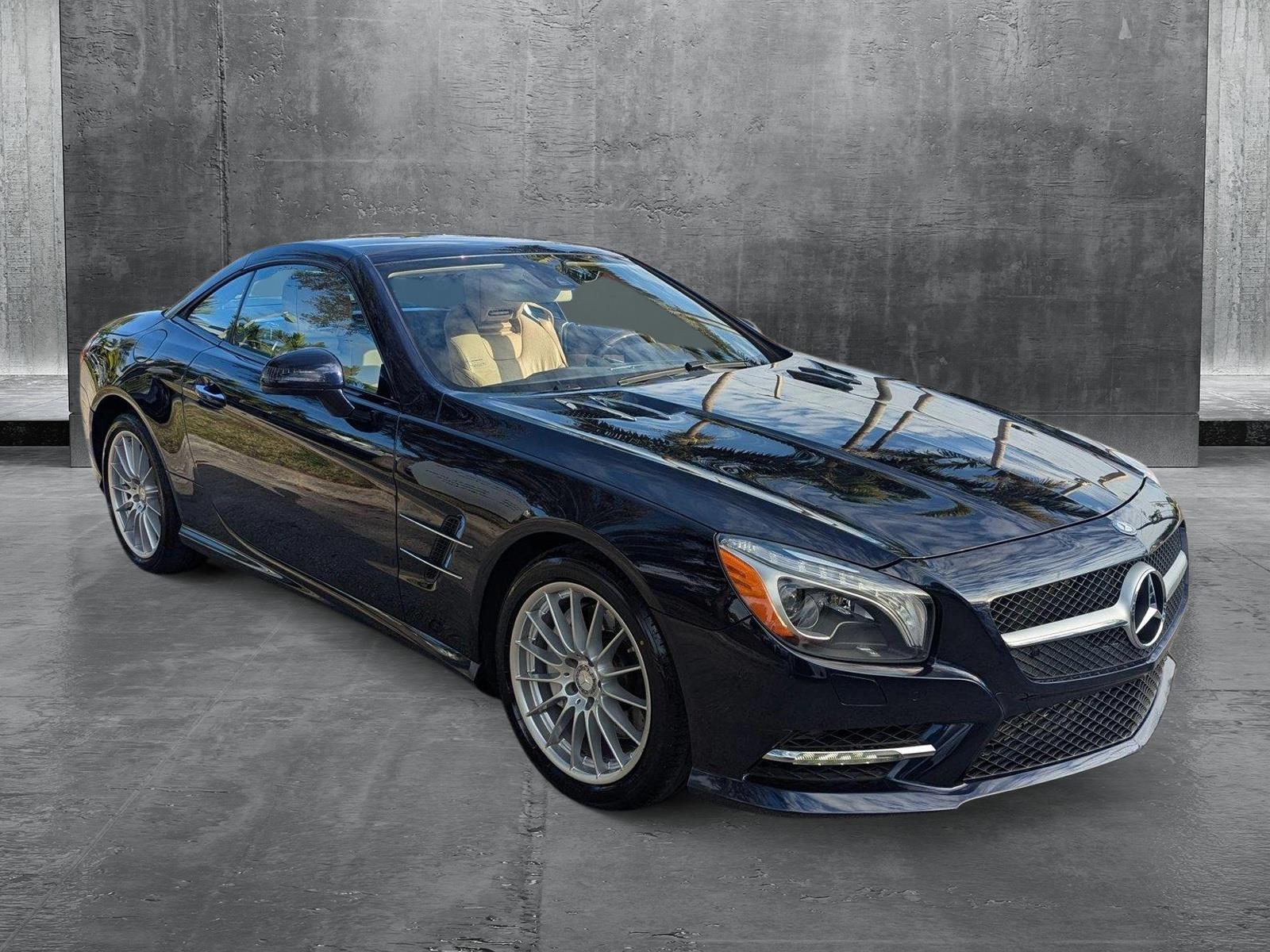 2014 Mercedes-Benz SL-Class Vehicle Photo in Delray Beach, FL 33444