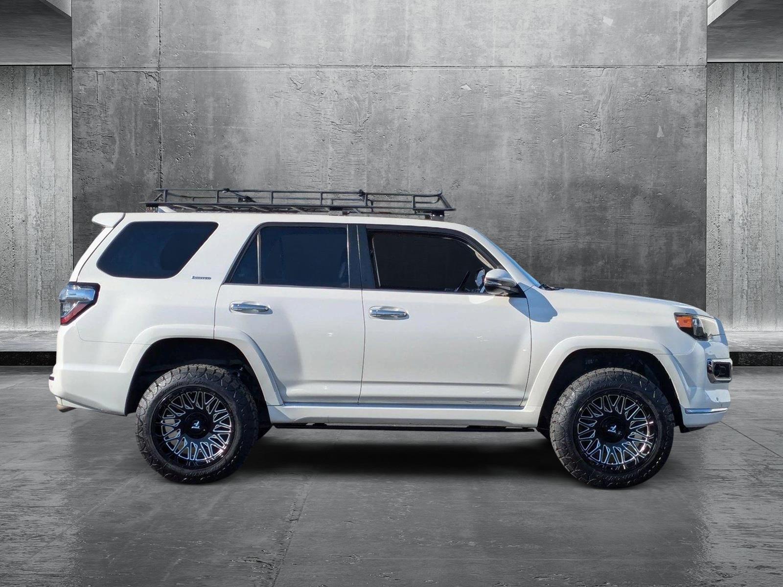 2016 Toyota 4Runner Vehicle Photo in VALENCIA, CA 91355-1705