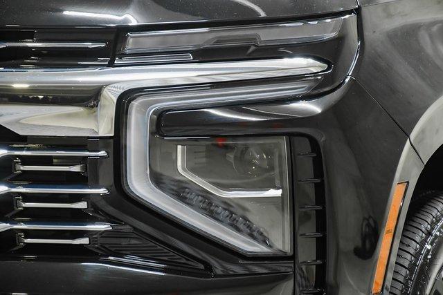 2025 Chevrolet Suburban Vehicle Photo in EVERETT, WA 98203-5662