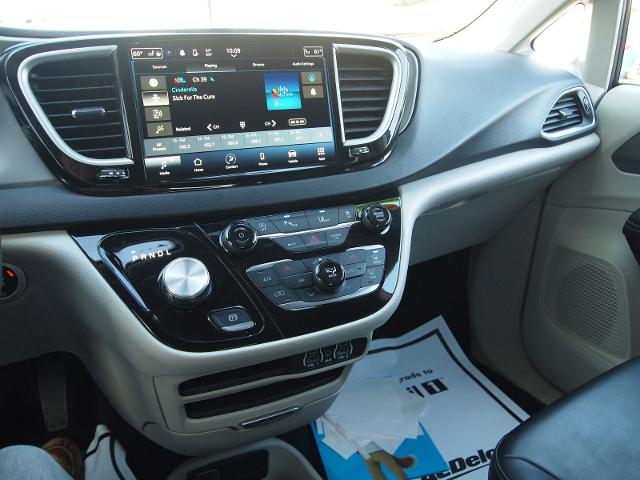 2023 Chrysler Pacifica Vehicle Photo in MADISON, IN 47250-1611