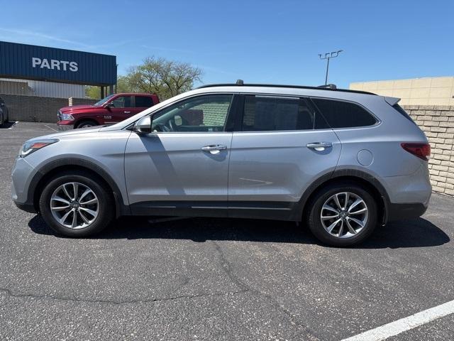 Used 2017 Hyundai Santa Fe SE with VIN KM8SM4HF2HU246786 for sale in Wichita, KS
