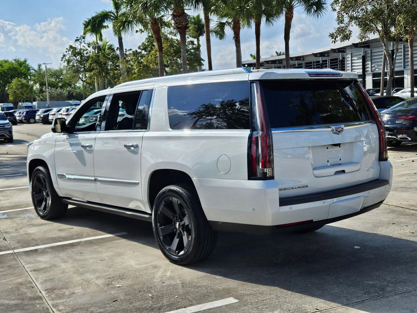 2020 Cadillac Escalade ESV Vehicle Photo in Pembroke Pines , FL 33027