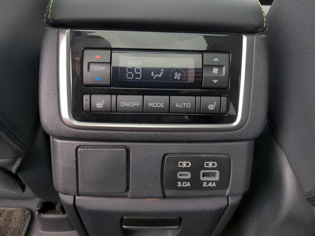 2024 Subaru Ascent Vehicle Photo in Green Bay, WI 54304