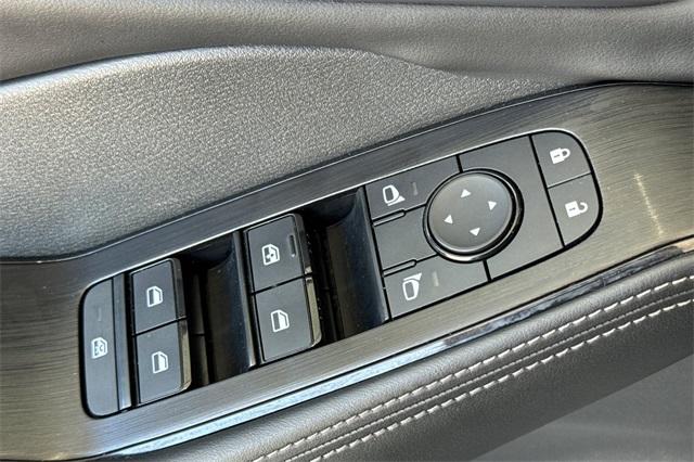 2022 Nissan Rogue Vehicle Photo in ELK GROVE, CA 95757-8703