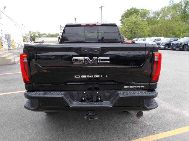 2025 GMC Sierra 2500 HD Vehicle Photo in LOWELL, MA 01852-4336