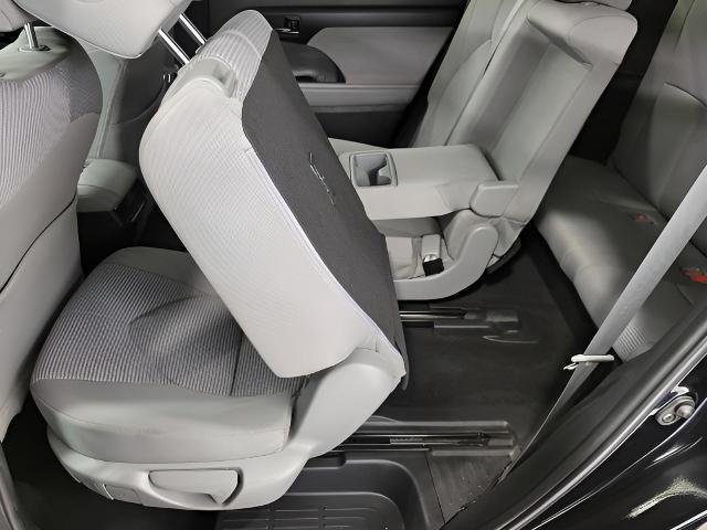2022 Toyota Highlander Vehicle Photo in Oshkosh, WI 54904
