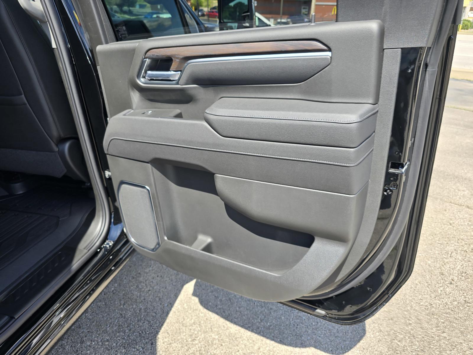 2025 GMC Sierra 2500 HD Vehicle Photo in Rolla, MO 65401