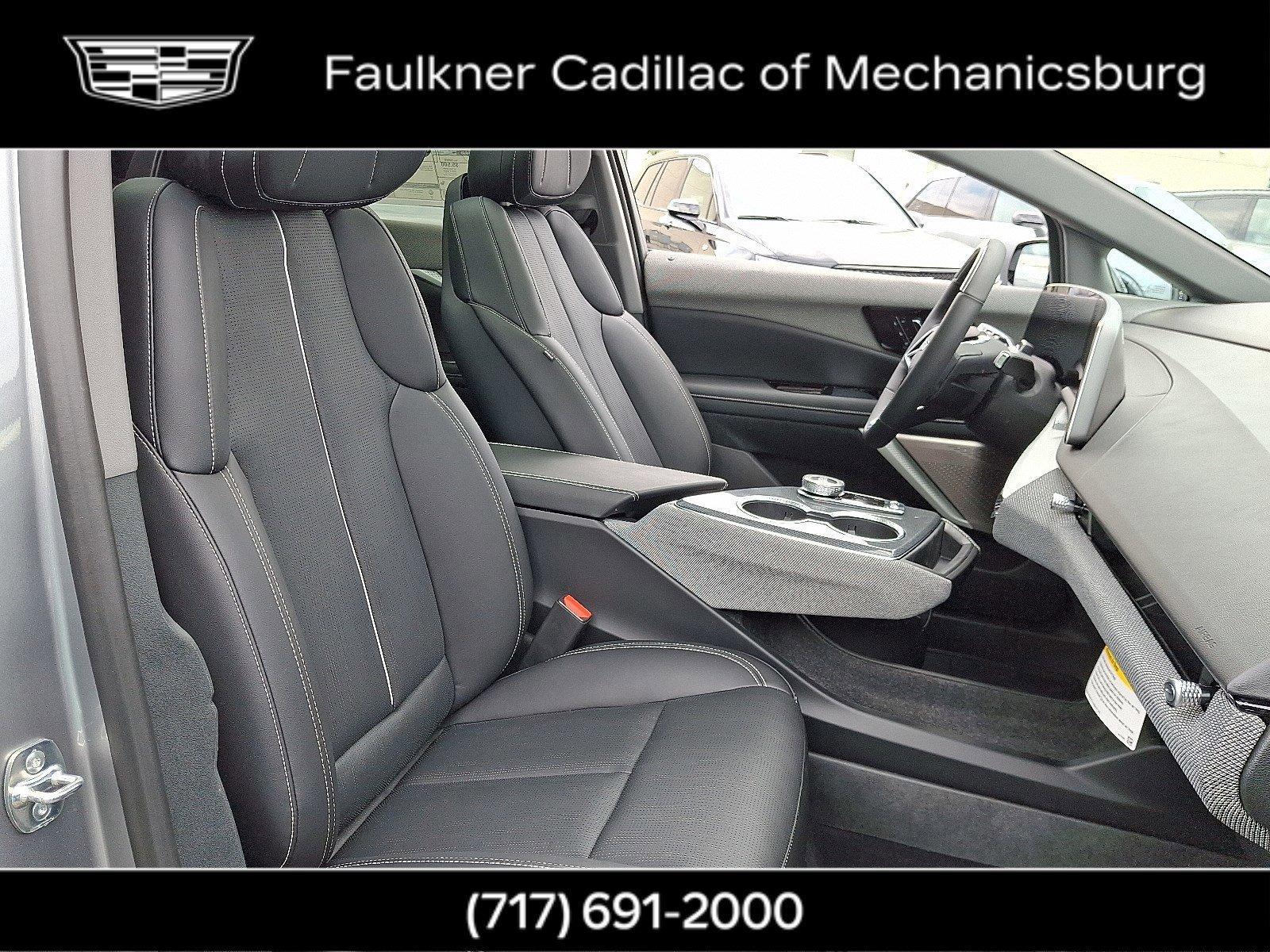 2025 Cadillac OPTIQ Vehicle Photo in MECHANICSBURG, PA 17050-1707