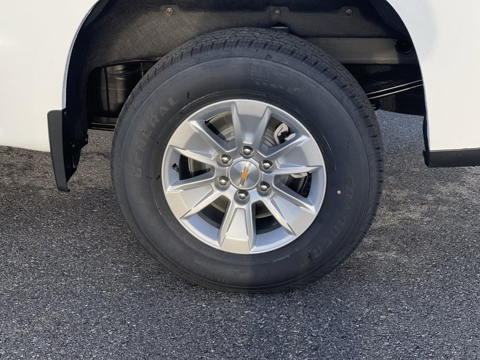 2025 Chevrolet Silverado 1500 Vehicle Photo in BENTONVILLE, AR 72712-4322