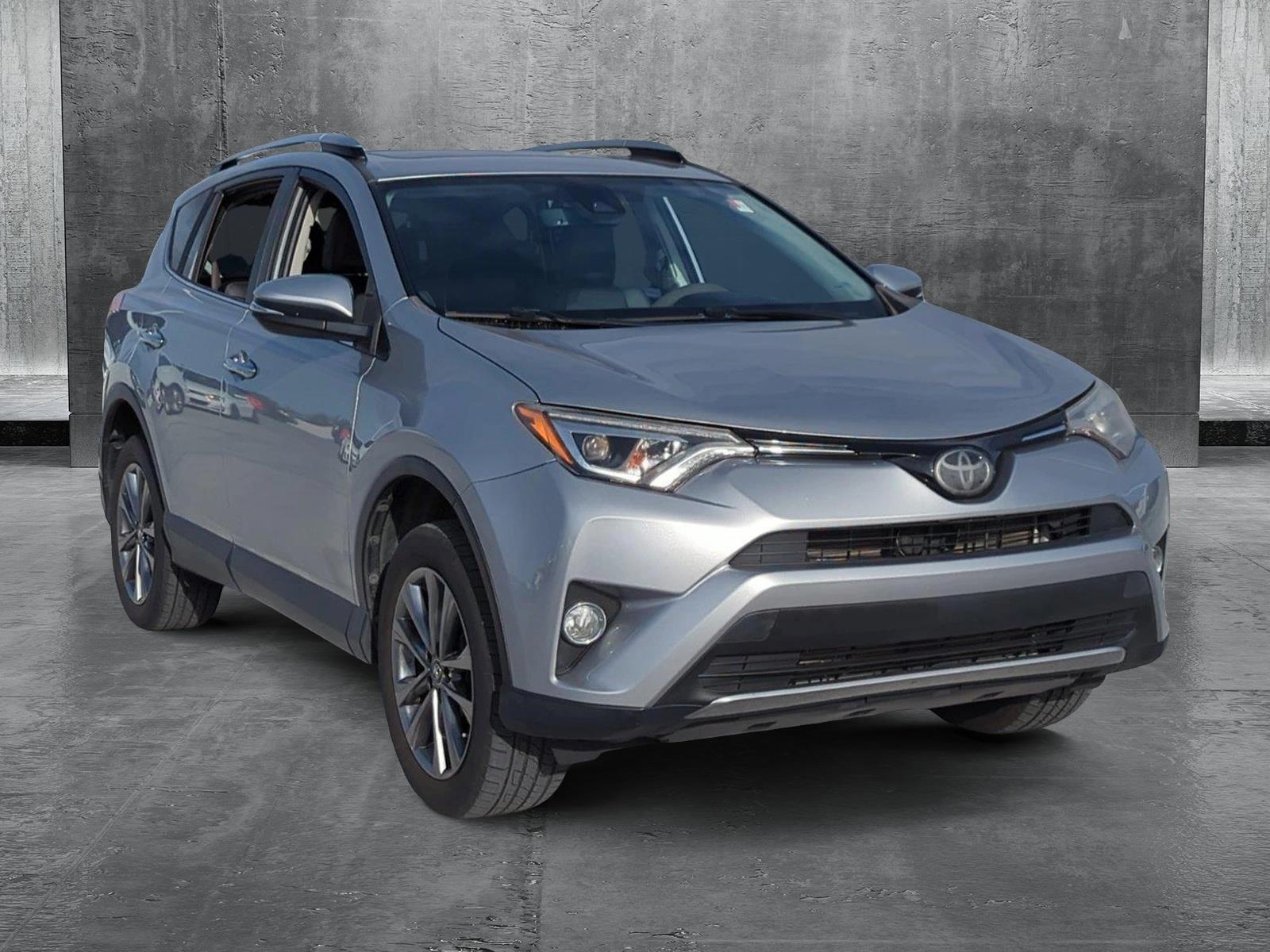 2018 Toyota RAV4 Vehicle Photo in Ft. Myers, FL 33907