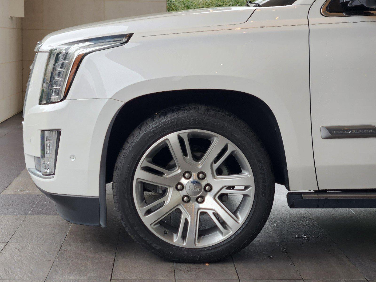 2018 Cadillac Escalade Vehicle Photo in HOUSTON, TX 77079-1502