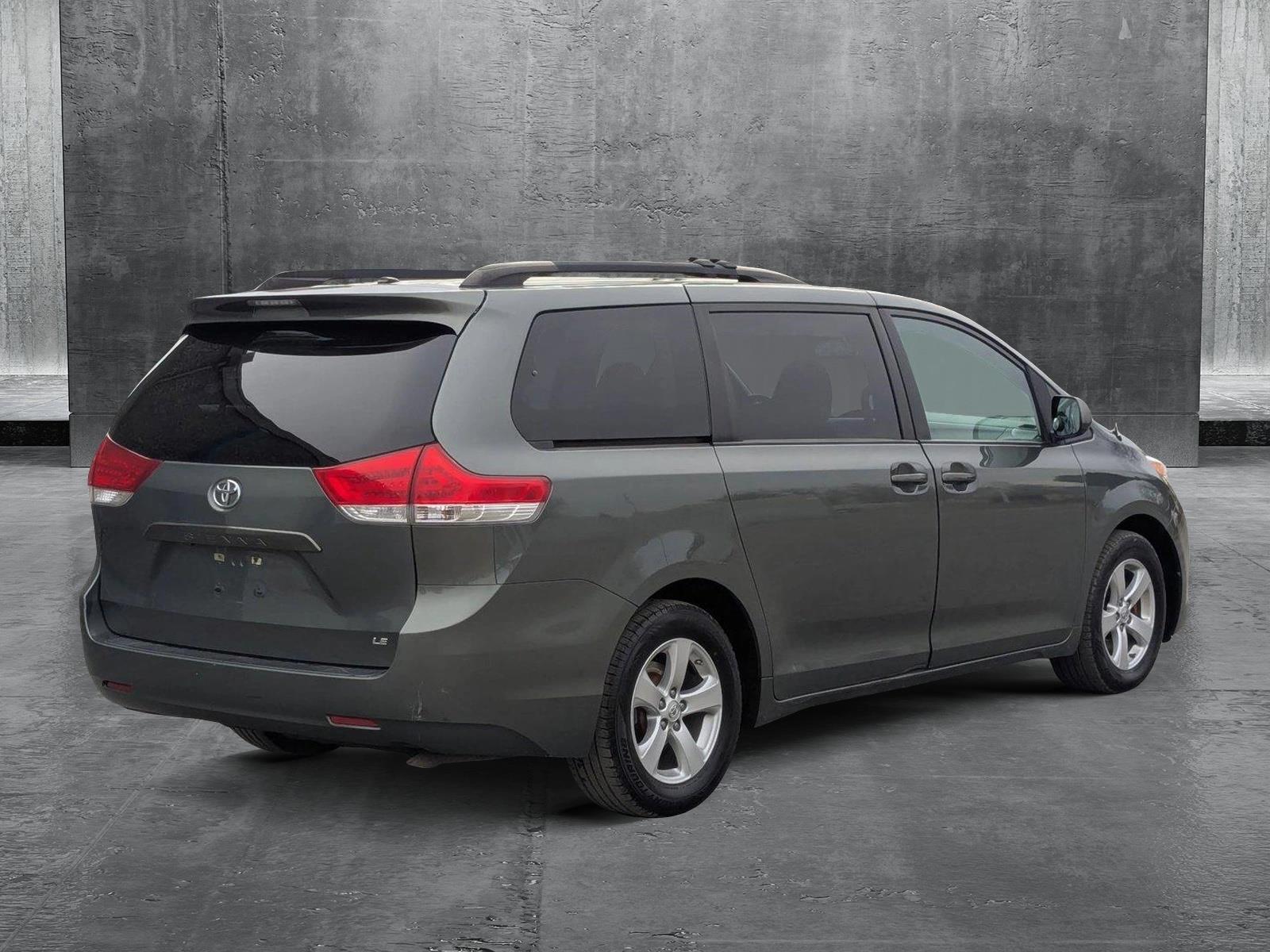 2013 Toyota Sienna Vehicle Photo in Spokane Valley, WA 99212