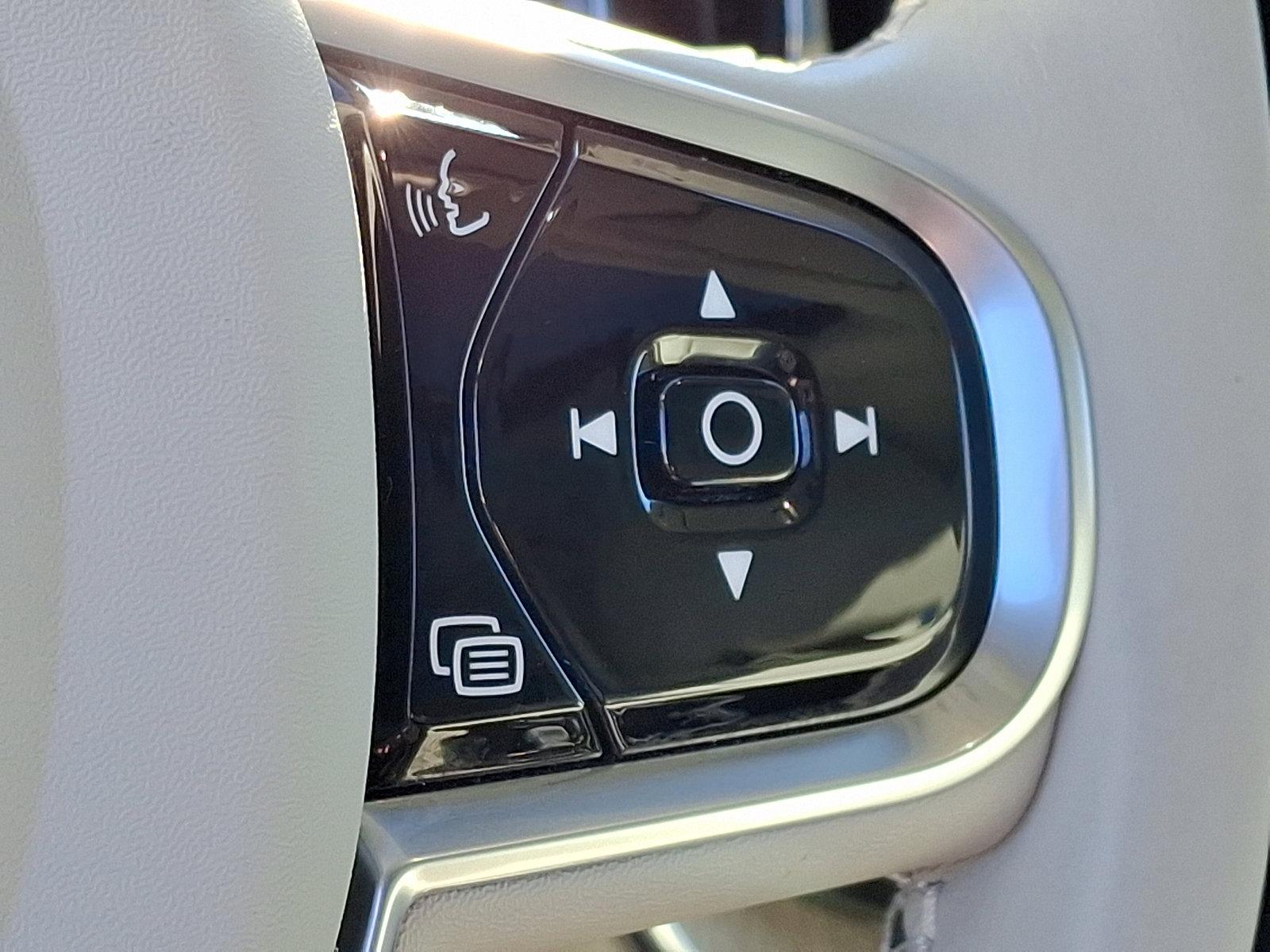 2023 Volvo XC60 Vehicle Photo in Trevose, PA 19053