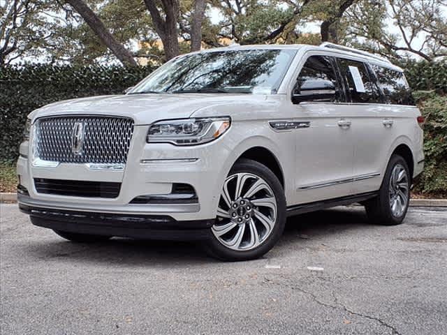 2024 Lincoln Navigator Vehicle Photo in San Antonio, TX 78230-1001