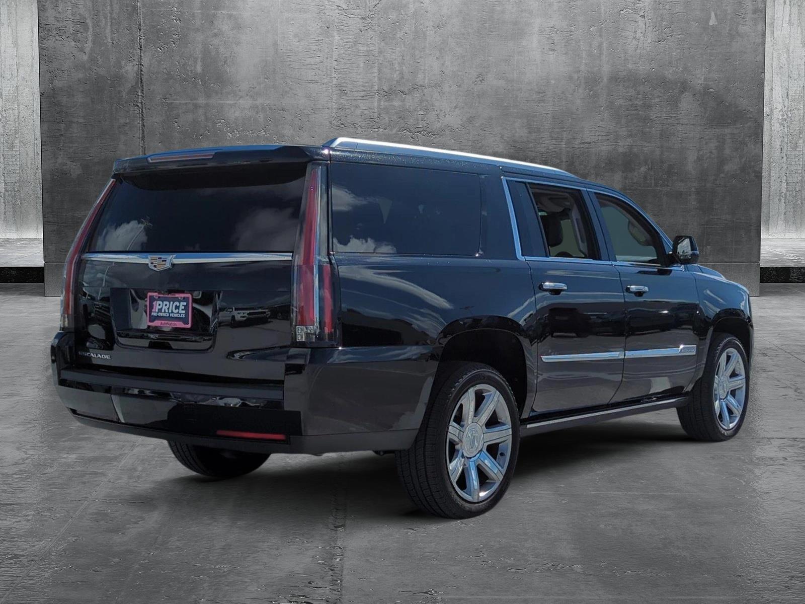 2019 Cadillac Escalade ESV Vehicle Photo in Ft. Myers, FL 33907