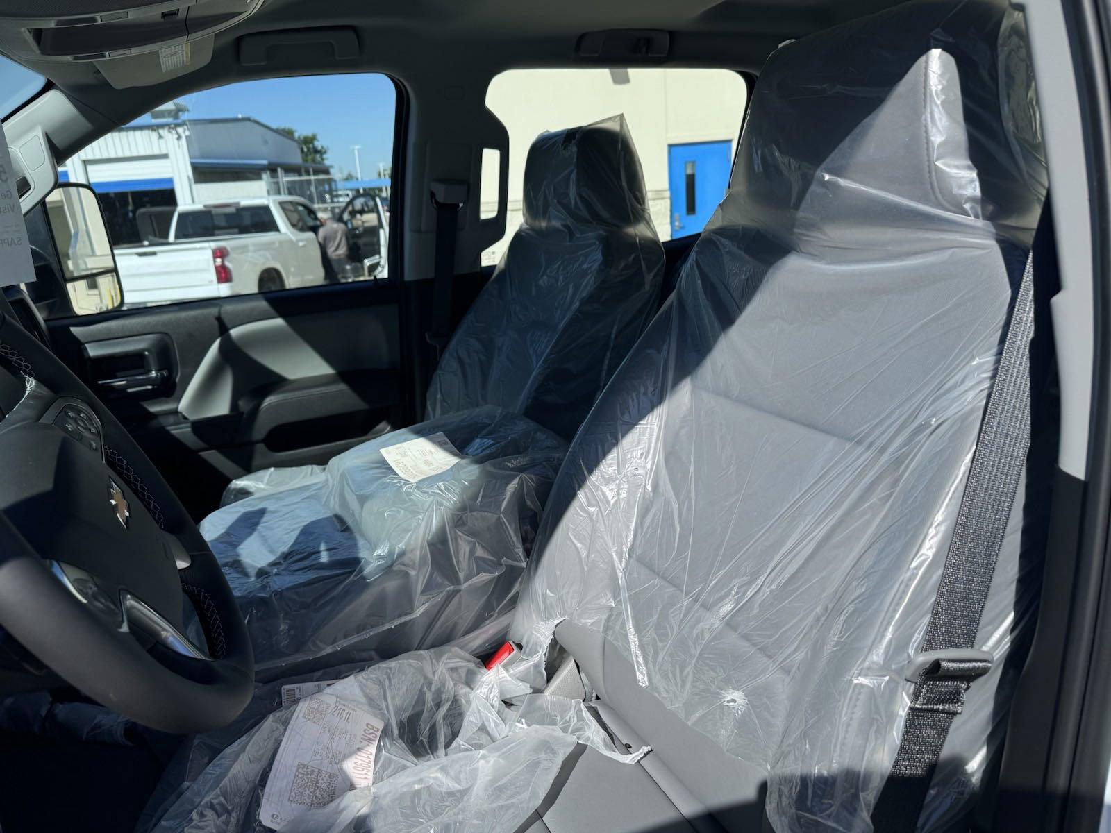 2024 Chevrolet Silverado 5500 HD Vehicle Photo in GEORGETOWN, TX 78626-7508