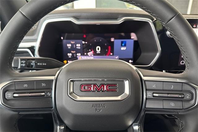 2025 GMC Canyon Vehicle Photo in ELK GROVE, CA 95757-8703