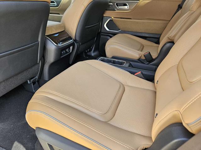 2025 INFINITI QX80 Vehicle Photo in Fort Worth, TX 76132