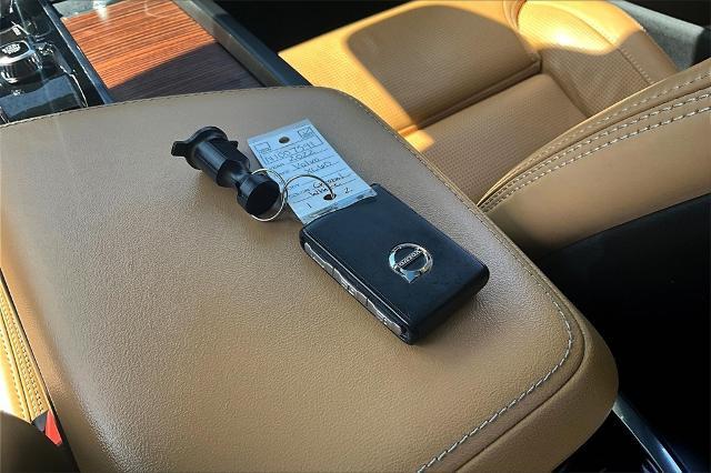 2022 Volvo XC60 Vehicle Photo in Houston, TX 77007
