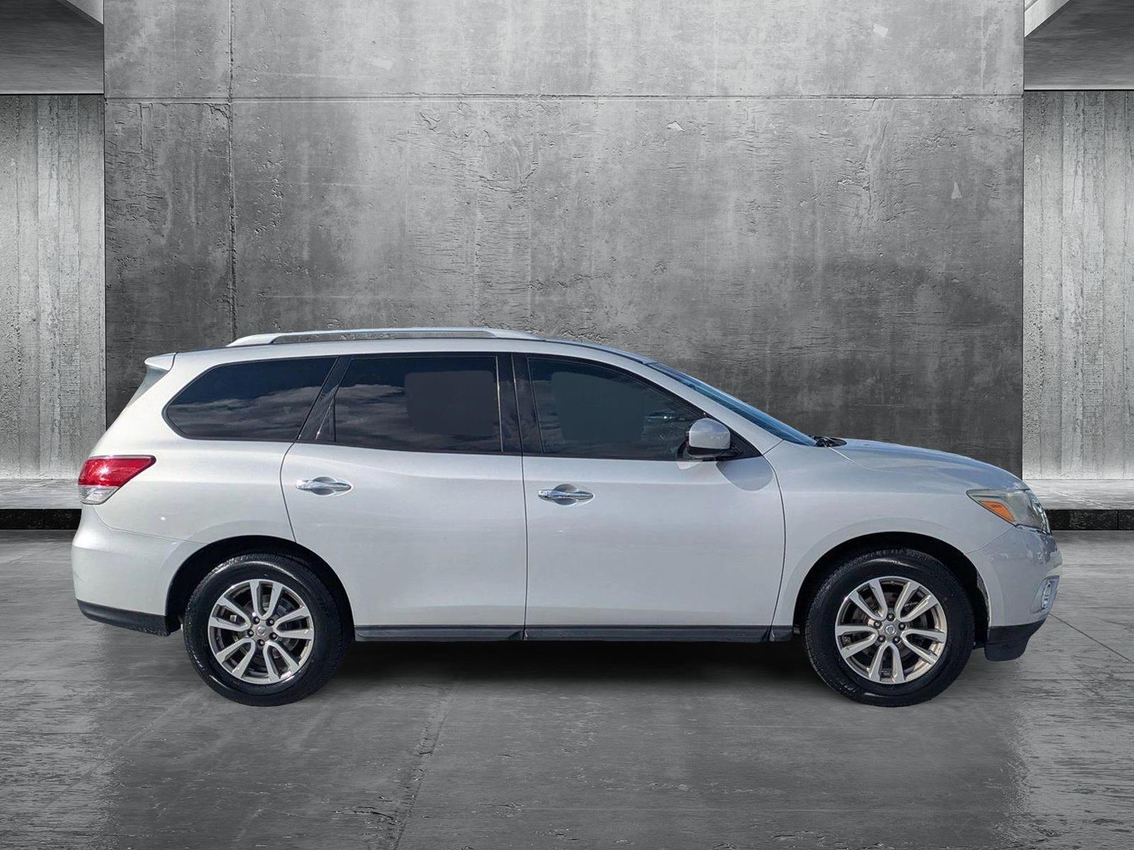 2016 Nissan Pathfinder Vehicle Photo in WEST PALM BEACH, FL 33407-3296